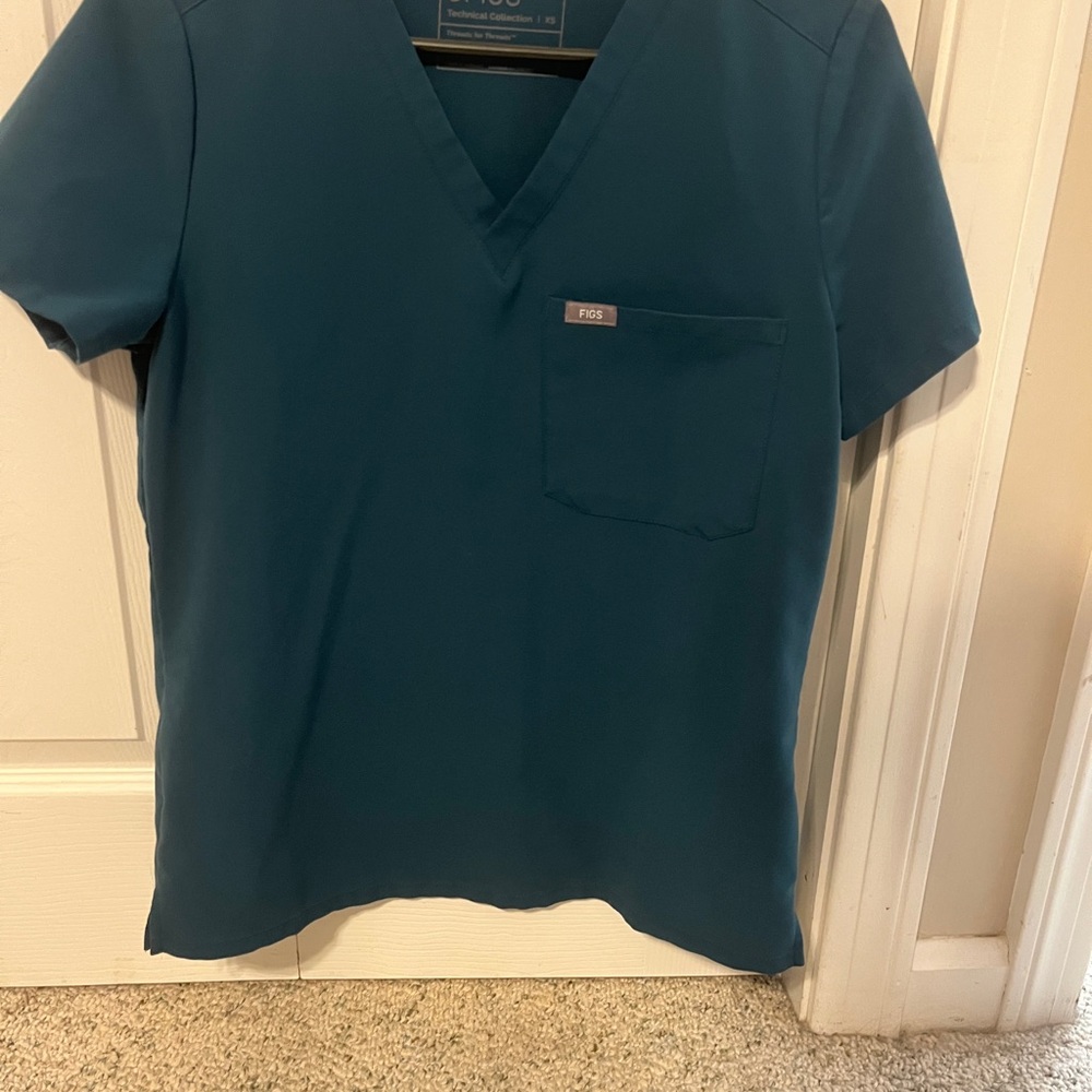FIGS Carribean Blue Scrub Top